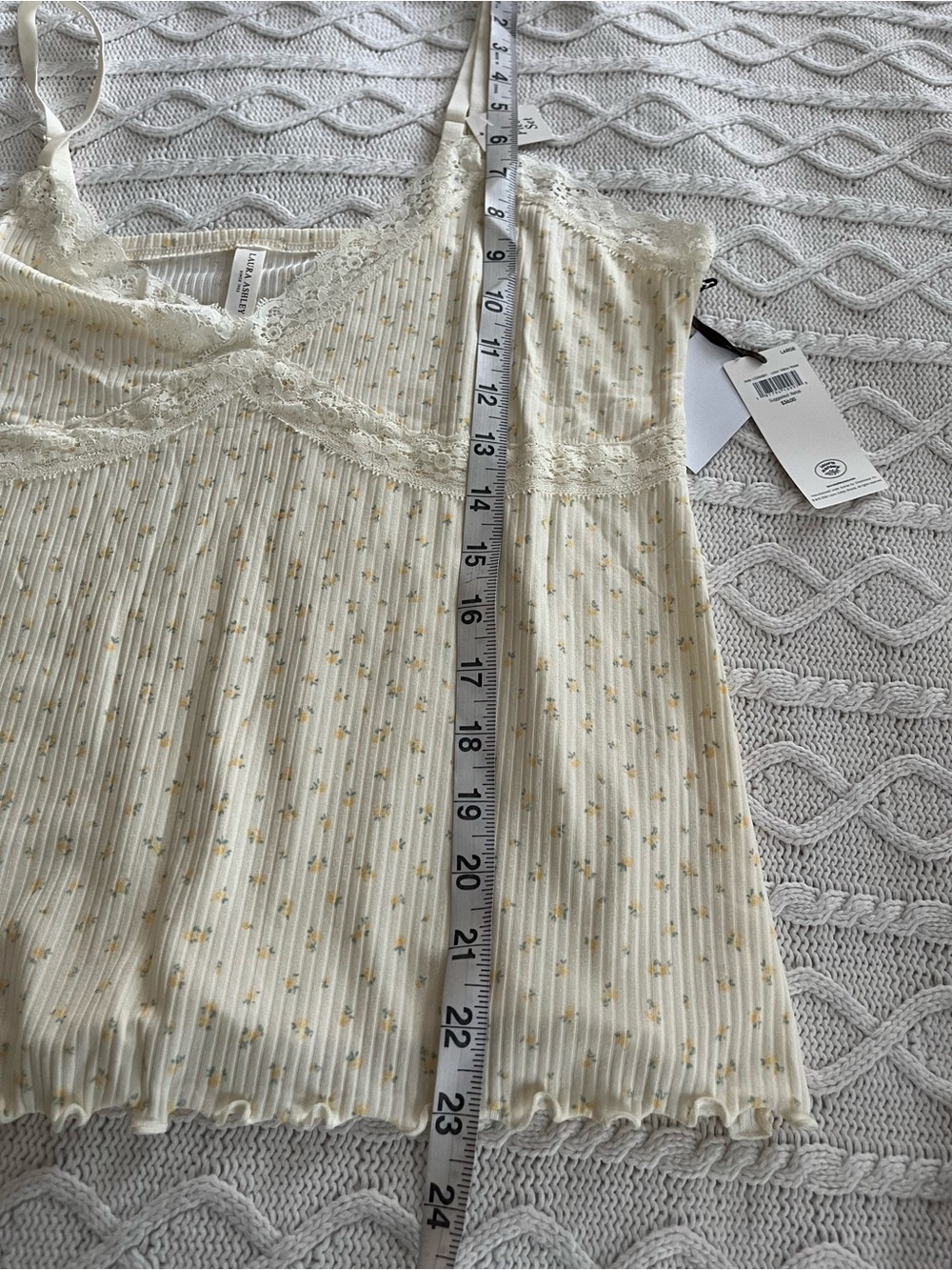 Laura Ashley “Yellow Roses” Lace-Trim Cami & Short Pajama Set Size Large - Picture 3 of 16
